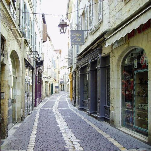 דירות Périgueux Le Loft Du Centre Historique מראה חיצוני תמונה